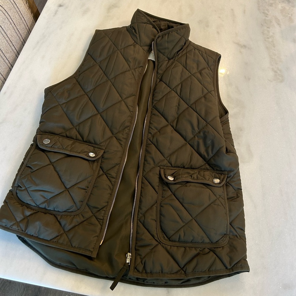 Thread & Supply Medium Zip Up Puffer. Eat with Gold Hardware Olive Green